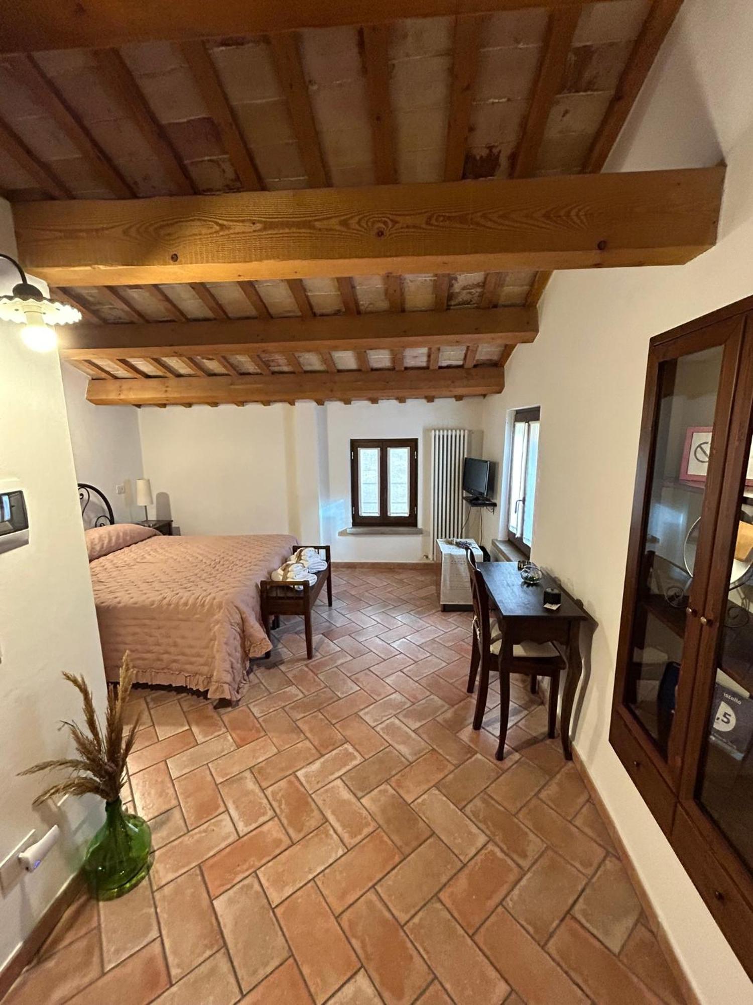 Al Castello Hotel Tavullia Exterior photo